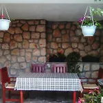 公寓 Awesome Apartment In Novi Vinodolski With Wifi *